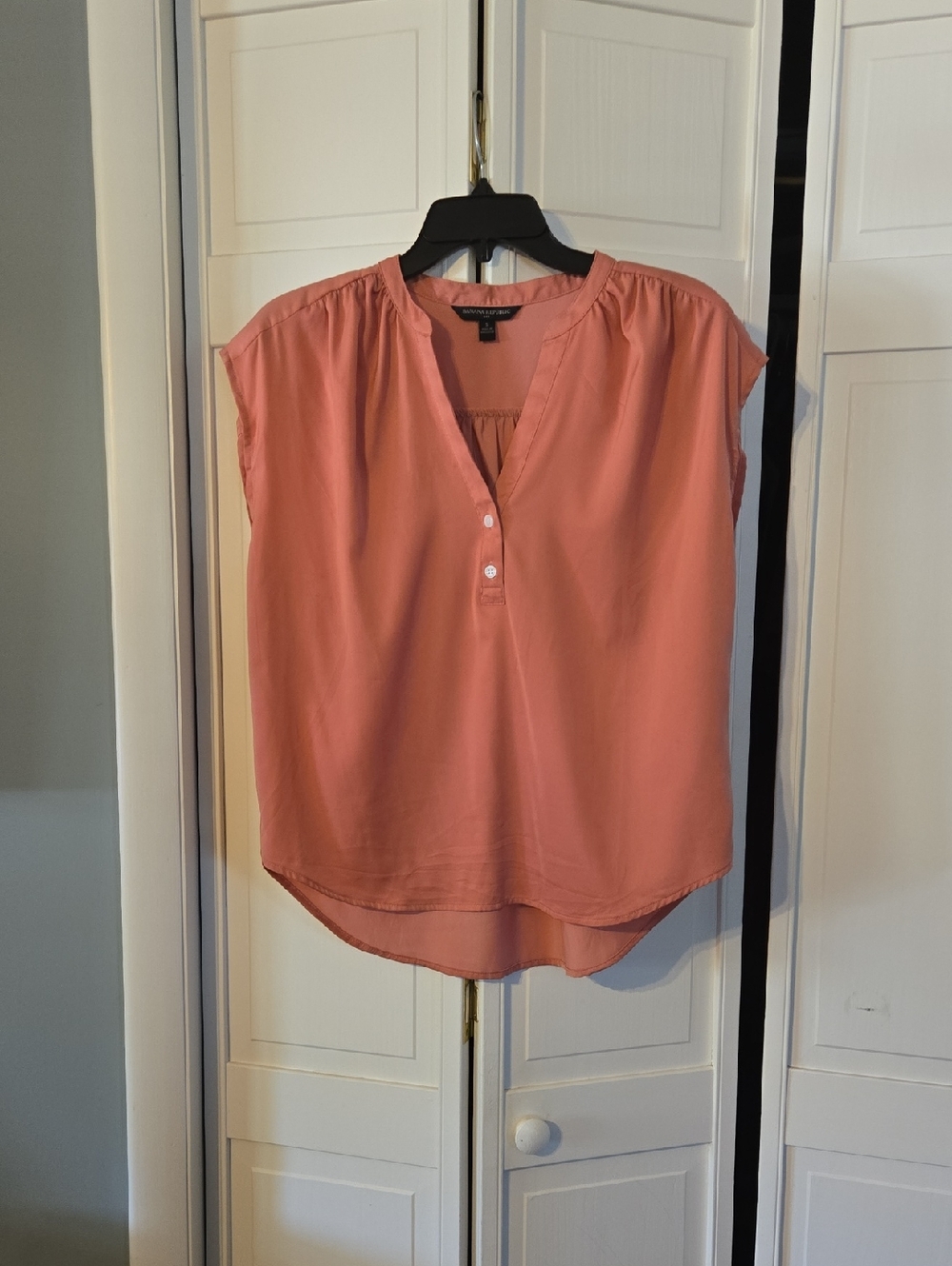 Women's Coral Split-Neck Cap Sleeve Top